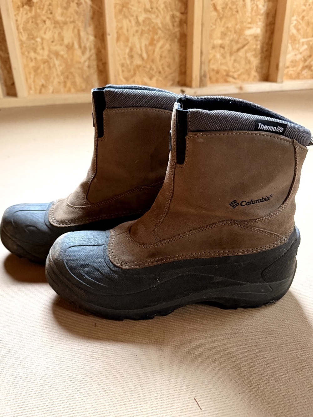 Columbia Thermolite Men’s Winter Boots – Water Resistant – Approx. Size 9 /EU 42